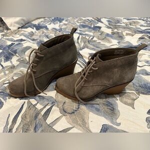 Sz 10 Women's Suede Wedge Ankle Booties Lace Up TRENDY